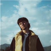 Studente del corso di Canto Pop al conservatorio Gaetano Donizetti di Bergamo